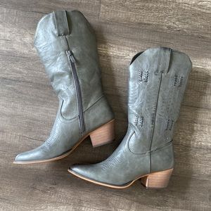 Wanted Texan grey western inspired tall boot size 8 NWT